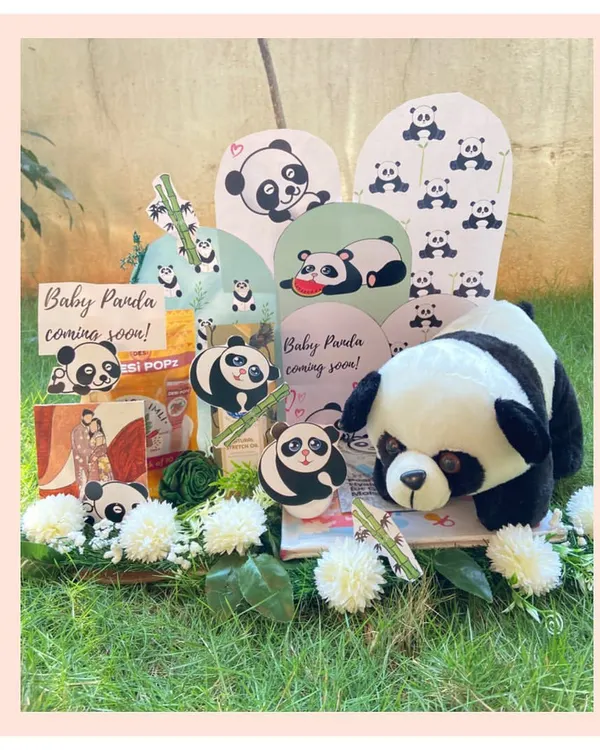 The perfect gift for a mommy-to-be who loves pandas! This hamper is filled with panda-themed items and essentials to pamper her during her pregnancy.