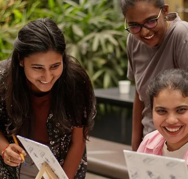 This is what it's all about. The pure joy of creating something with your own hands, surrounded by friends. My workshops are built on laughter and shared moments like this.