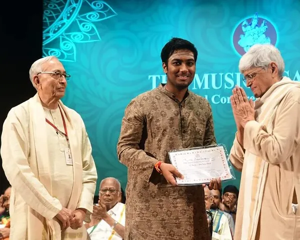 I was happy to receive the Sub Senior Best Veena Artist award at the prestigious Madras Music Academy from Shri Gopalakrishna Gandhi ji.
