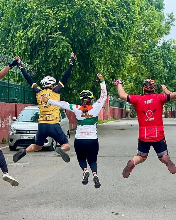 This is the energy we bring to every ride. It’s not just about the miles, it’s about the smiles and the feeling of flying with your crew. Join our weekend cycling group and feel the joy.
