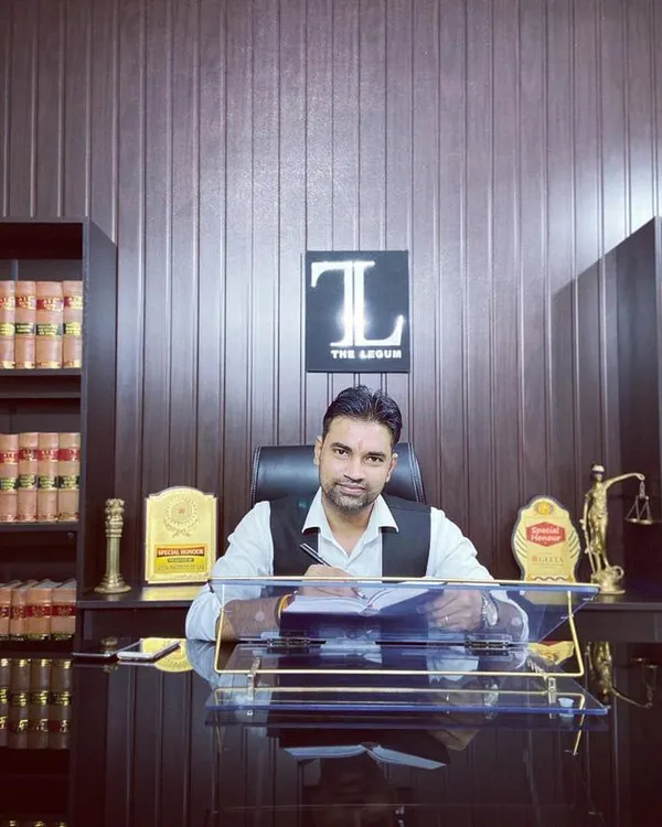 Welcome to my practice at The Legum Group. From this desk, I strategize and fight for my clients, handling complex family law matters with the full backing of our firm's resources and extensive legal library.