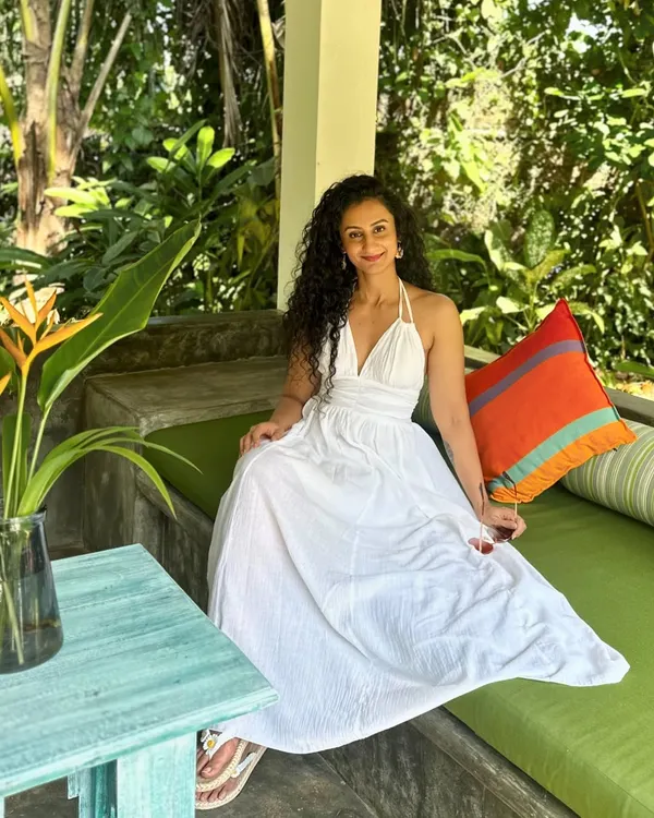 This is me, Dr. Nikita Suresh. With a PhD in nutrition and over 11 years of experience, my mission is to help you transform your health through sustainable, science-backed diet plans that fit your lifestyle.
