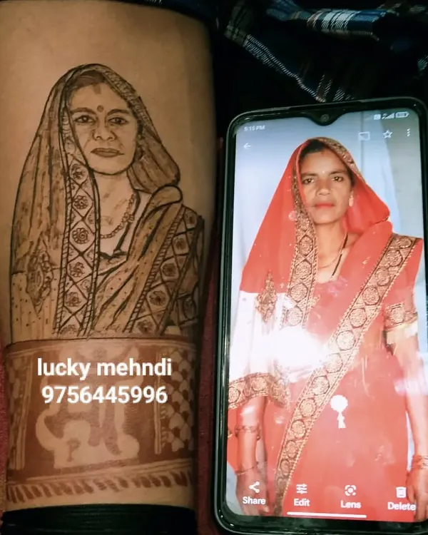 This is a portrait I did for a client who wanted to honor her mother. I worked from the photo on the phone to capture her likeness and expression, creating a very emotional and personal piece of art.