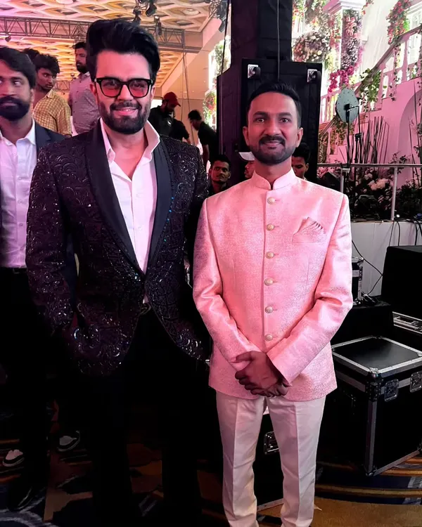A photo with the one and only Manish Paul. It was an honor to perform alongside him at a grand engagement ceremony at the Jio World Convention Center in Mumbai.