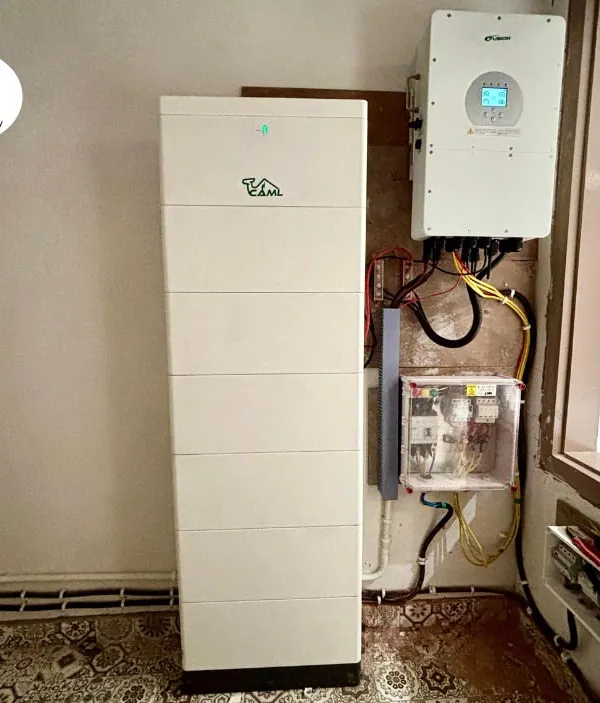For large homes with heavy loads, we design powerful solutions. This 30kWh high-voltage CAML battery setup in Kanpur supports a 25kW solar system, ensuring the entire multi-storey house runs smoothly without grid dependence.