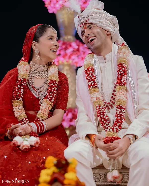 This is what pure happiness looks like. The unrestrained laughter between Parth and Jhanvi during their ceremony is the kind of raw, authentic moment that I live to capture. It’s real, it’s beautiful, and it’s what you’ll remember for years to come.