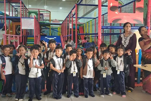 I was so happy to host this wonderful group of students for a day of fun. My play area is a great destination for school trips, offering a safe and exciting environment for kids to play and socialize.