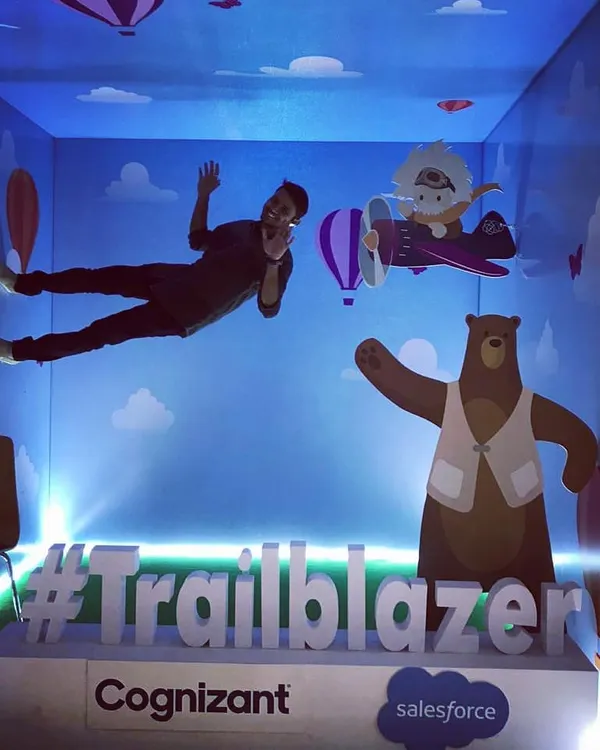 We create mind-bending photo opportunities like this anti-gravity room for a Cognizant and Salesforce event. These custom-built installations produce highly shareable photos that defy gravity, putting your guests and your brand at the center of a unique, memorable experience.