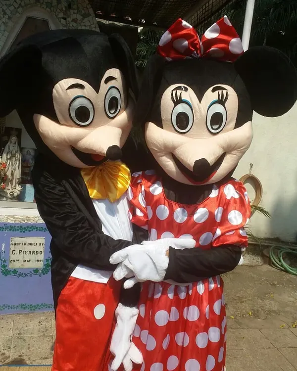 The iconic Mickey and Minnie Mouse characters are available to book as a pair. These mascot rentals are a popular choice for first birthday parties and family events.