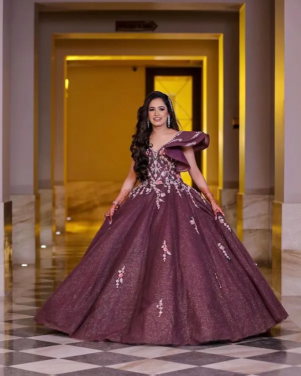 For an engagement, you want to look glamorous and stunning. I gave this bride a beautiful gown look with soft curls and glowing makeup that was perfect for her party.