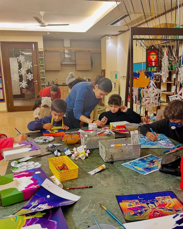 This is the heart of my studio: a place buzzing with energy, color, and creativity. I provide hands-on guidance to help young artists, from toddlers to teens, bring their unique visions to life in a fun and supportive environment.