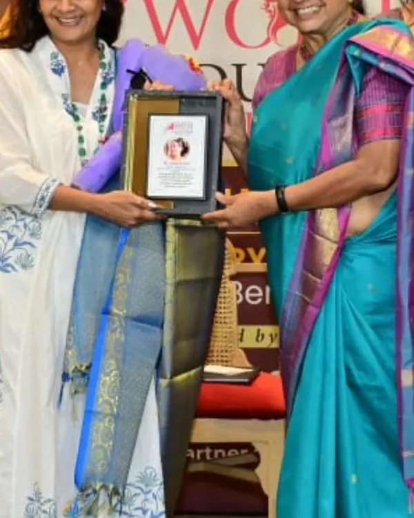 Receiving the "Exemplary Women in Education" award from the BrainFeed group. I am immensely grateful to them for being one of the first to recognize storytelling as the backbone of all learning.