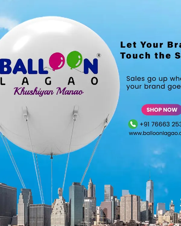 This graphic demonstrates the power of our sky advertising balloons. A large, branded balloon floating high above a city skyline ensures your brand is seen from miles away, making it ideal for large-scale campaigns and outdoor events.