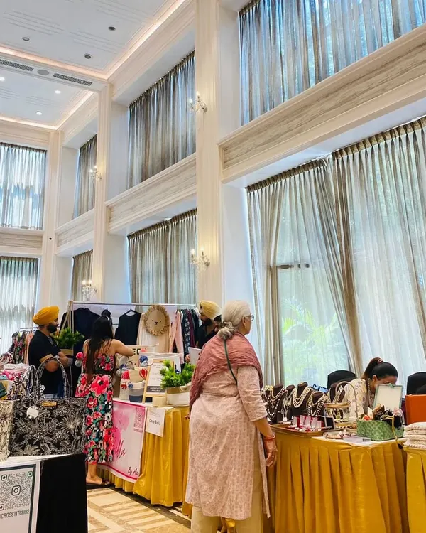 The grand, high-ceilinged hall of Club Capri at Central Park Resorts provides a luxurious and spacious backdrop for our indoor exhibitions.
