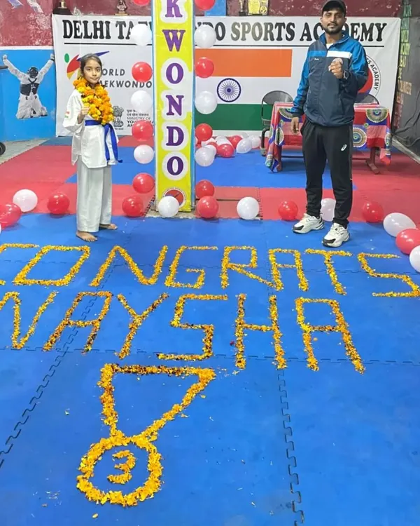 We are a family, and we celebrate every victory together. Here is the special welcome we gave Naysha at the academy after she won her national bronze medal. Every achievement, big or small, is a win for our entire team.
