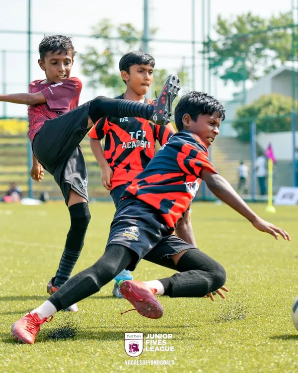 The action in the Junior Fives League is always intense, with players giving their all in every challenge. I ensure a competitive platform for young footballers to test their skills.