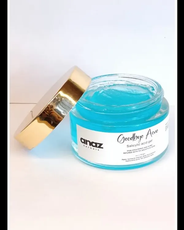 My "Goodbye Acne" Salicylic Acid Gel is a gentle astringent that helps prevent acne, reduce sebum, and lighten blemishes.