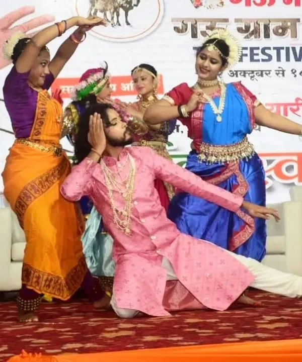 This was a moment I'll never forget, performing my Kathak piece in front of the honorable Governor of Maharashtra. It's moments like these, on a big stage, where I feel all the hard work pays off. This performance was a tribute to my Guru and my art.