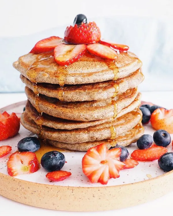 These buckwheat pancakes are a perfect example of a diabetic-friendly meal that also supports cardiovascular health. Being gluten-free and nutrient-dense, buckwheat is an excellent grain I use in personalized nutrition plans.