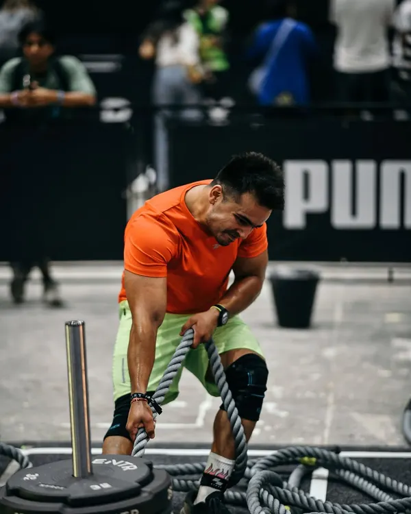 This is the grind. The moment in a Hyrox race where it's just you against the weight. As a Hyrox Men's Pro Finisher, I know exactly what this feels like, and I train my athletes to be mentally and physically prepared for this battle.