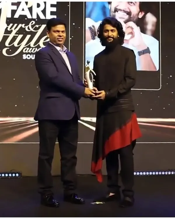 Presenting an award to actor Vijay Deverakonda at the Filmfare Glamour & Style Awards. It was our privilege to partner with Filmfare to celebrate the spirit of style in Hyderabad.