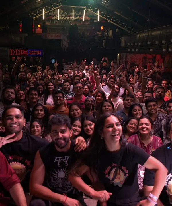 This is what we live for. A room packed with hundreds of Bollywood deewane, all singing their hearts out together. This is the Let's Jam mehfil.