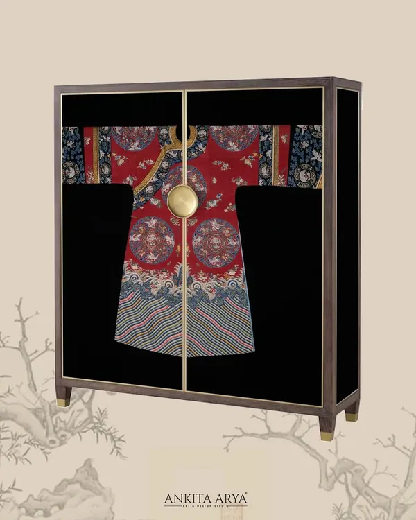 This bespoke bar unit features an Oriental-inspired design of a traditional robe, digitally illustrated and printed on a wooden surface. It’s a fusion of contemporary form and classic art, designed to be a conversation starter.