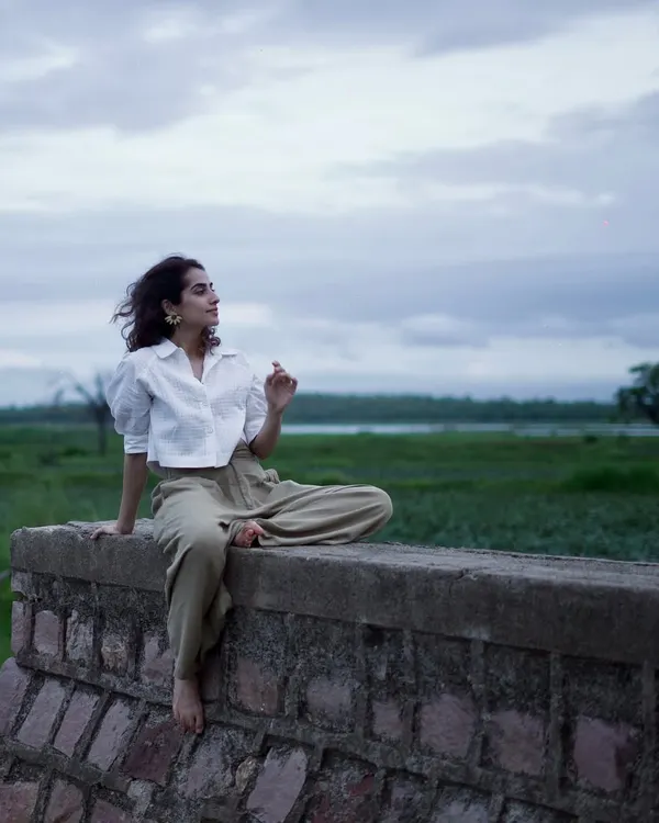 A quiet moment of reflection. For me, self-preservation is a vital form of self-love. It's about consciously choosing where to place my energy, especially in a life that requires so much connection with others.