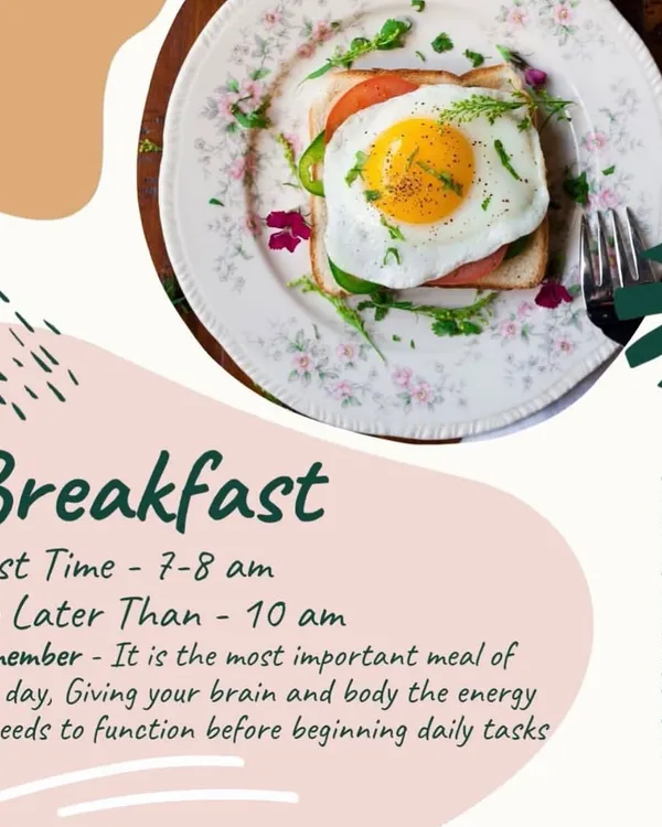 When is the best time to eat breakfast? I recommend having your first meal between 7-8 am, and no later than 10 am. This gives your brain and body the energy it needs to start the day right and kickstart your metabolism.