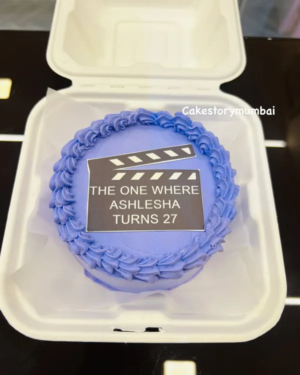 I love bringing your fun ideas to life on a cake. This F.R.I.E.N.D.S. themed bento cake was for a 27th birthday, celebrating "The One Where Ashlesha Turns 27."