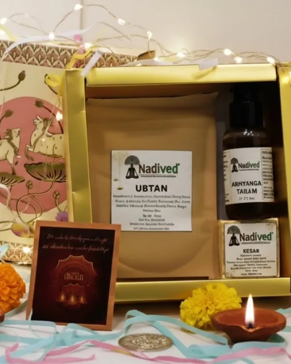 This is my Abhyanga Snan Rituals gift box, a complete head-to-toe wellness experience. It’s perfect for gifting or for bringing a traditional, nourishing self-care practice into your own home, especially during festive times.