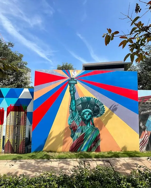 Our mural series for Sobha Townpark Manhattan is a vibrant, large-scale masterpiece. Inspired by the work of artist Kobra, this piece uses bold colors and geometric patterns to bring a slice of New York's energy to Bangalore.
