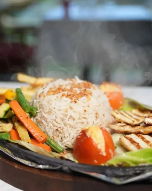 Get ready to sizzle. My BBQ Paneer Sizzling Platter is here to spice up your cravings with smoky goodness and bold flavours.