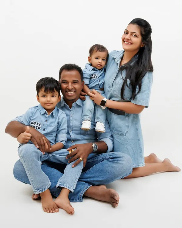 A complete family portrait is a must have. Here, everyone is coordinated in denim for a classic, cohesive look. My goal is to make everyone feel comfortable so we can get those beautiful, natural smiles.