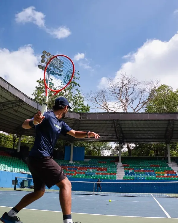This is the intensity I bring to every single session. As a professional player, I teach you the same techniques that win matches on the pro circuit, focusing on explosive power and precise shot placement.