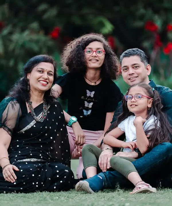 A lovely family of four enjoying a day out. I aim to make my family photoshoots feel comfortable and fun, resulting in genuine smiles and interactions.