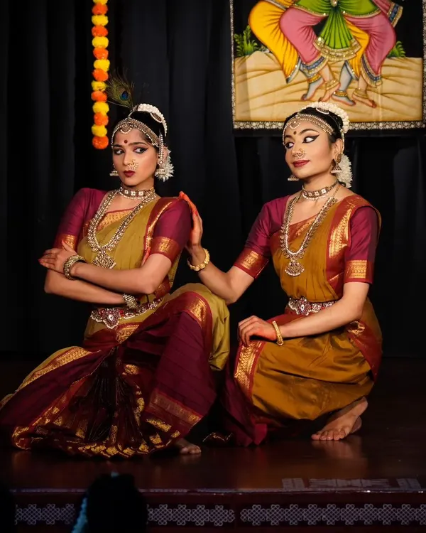 A series of expressive moments from 'Rusali Radha Rusala Madhav', a piece that narrates a loving tiff between Radha and Krishna. Through Abhinaya, we explore the range of emotions from annoyance to reconciliation.