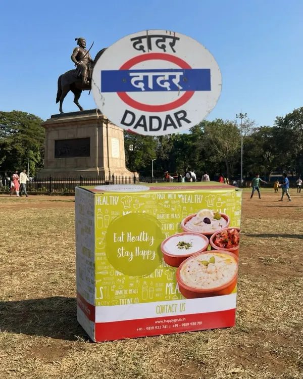 We deliver to Dadar. Our meal box is pictured here against the iconic backdrop, ready to bring healthy food to your doorstep.