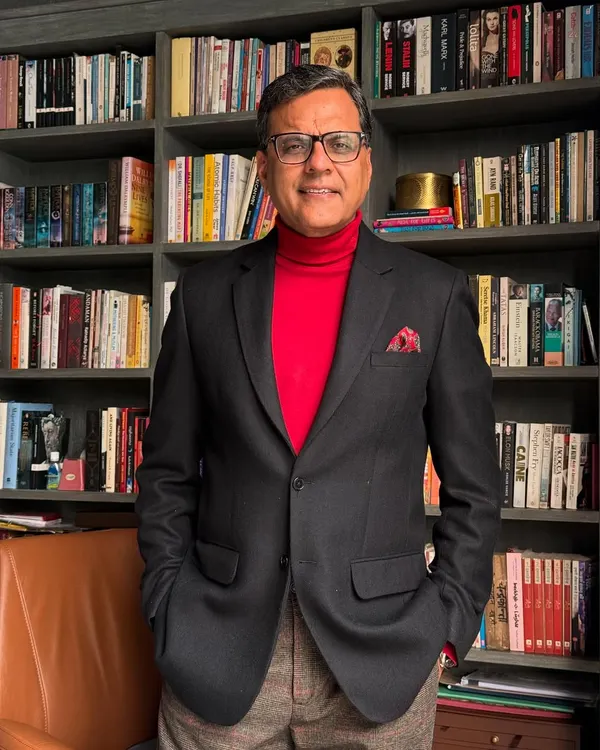 My work is my passion, and my chambers are where strategy takes shape. Surrounded by decades of legal wisdom, I prepare to defend my clients' liberty with dedication and an unwavering commitment to justice.