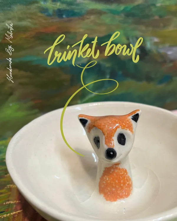 This foxy trinket bowl is ready to guard your favorite rings. The fox is sculpted by hand and painted with detailed glazes, making each one a unique character.