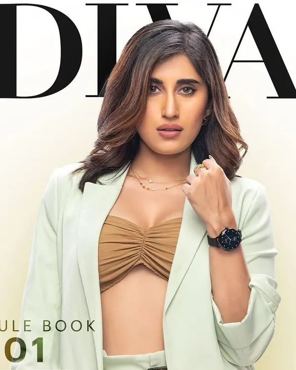 For the NoiseFit Diva smartwatch campaign, I styled singer Akasa Singh in this mint green power suit. The look is chic, modern, and confident, perfectly embodying the "Diva" persona of the product.