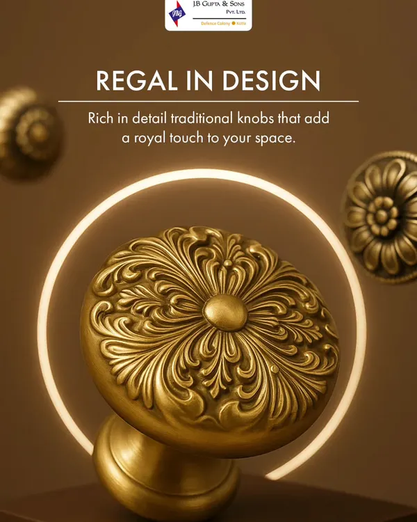 Regal in design. These richly detailed traditional knobs add a royal touch to your space, perfect for cabinets and drawers that deserve a grand finish.
