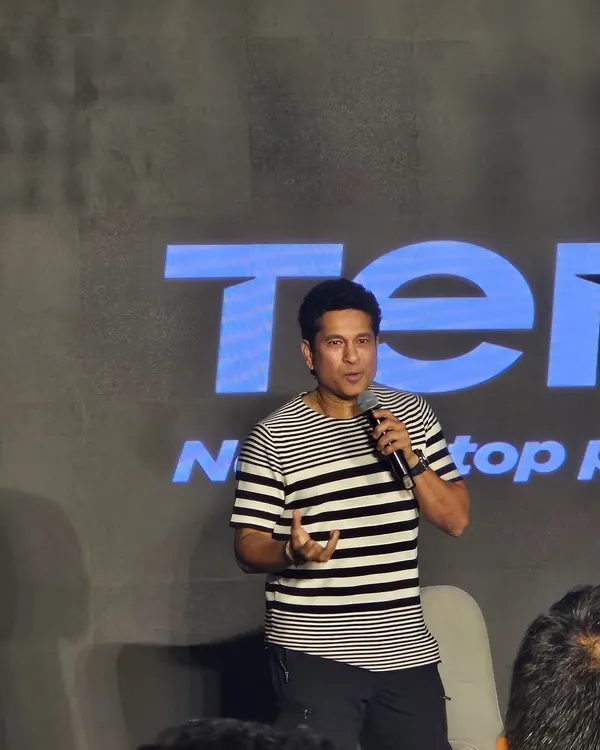 The master himself, Sachin Tendulkar, sharing his thoughts. Listening to him speak about the game is an education in itself. Every word is pure gold for a cricketer.