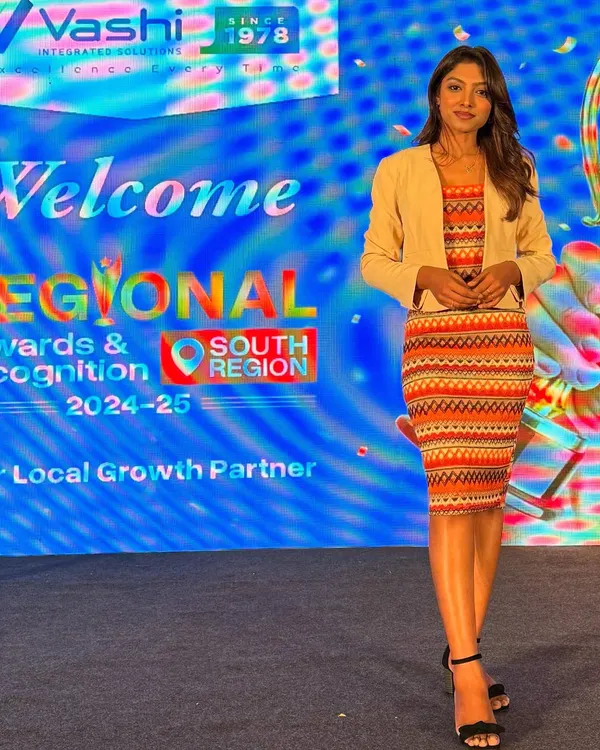 On stage for Vashi Integrated Solutions, where I hosted the South Region R&R event in Kannada, Tamil, and Telugu. Multilingual hosting is my specialty and my passion.