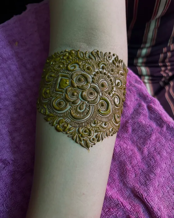 A beautiful and intricate arm band design for an engagement bride. A perfect statement piece.