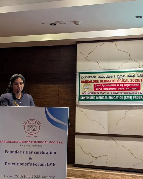 Speaking to my colleagues at the Bangalore Dermatology Society's Practitioner's Forum. I presented on the versatility of Tofacitinib, contributing to our collective medical knowledge.