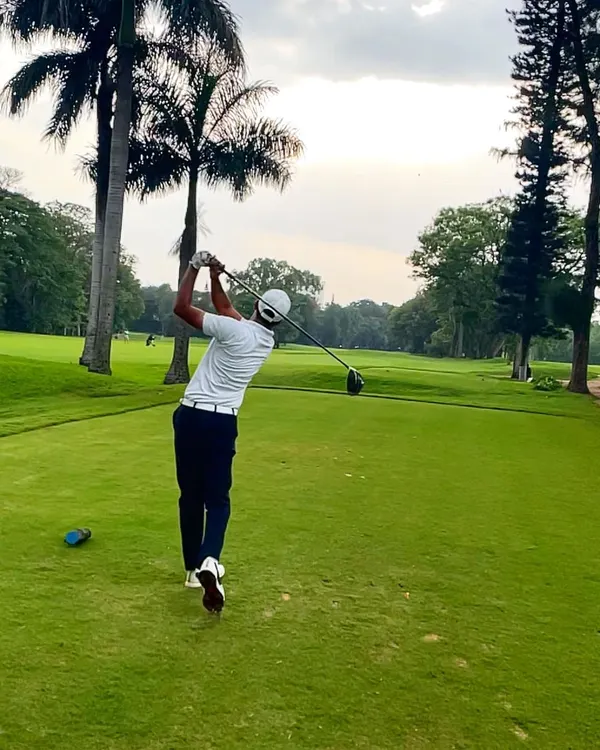 A balanced and complete follow through is a sign of a great swing. We work on drills that ensure your body moves correctly through the entire sequence, maximizing power and control.