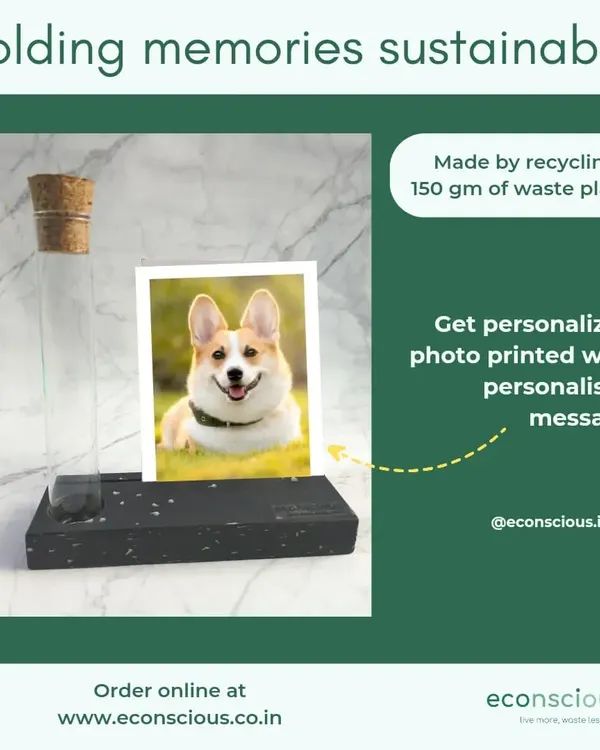 Hold your memories sustainably with our personalized photo holder. Made from 150 grams of waste plastic, it also includes a test tube vase, making it a perfect, multi-functional gift.