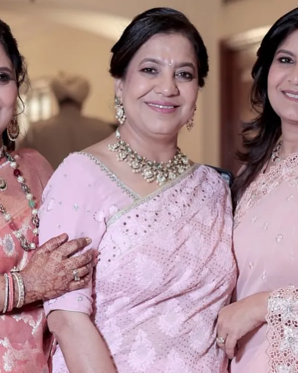I had the pleasure of doing makeup for the groom's mother and his masis. My approach for mature skin is to create a dewy, lifted look that enhances features naturally and photographs beautifully.