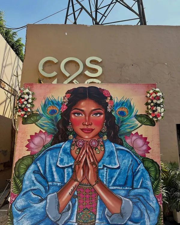 We commissioned this vibrant and modern artwork as a unique photo backdrop for a Haldi ceremony, adding a cool and artistic touch to the event.